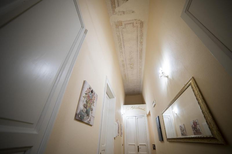 La Ghirlanda B&B カリアリ エクステリア 写真