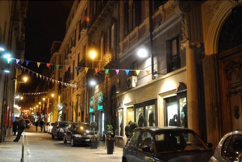 La Ghirlanda B&B カリアリ エクステリア 写真