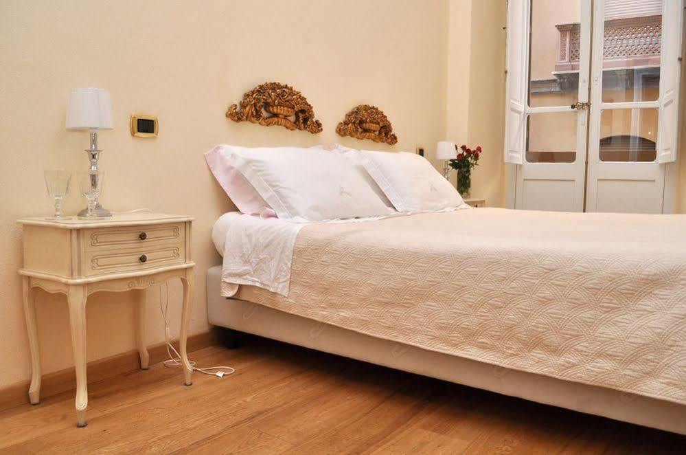La Ghirlanda B&B カリアリ エクステリア 写真