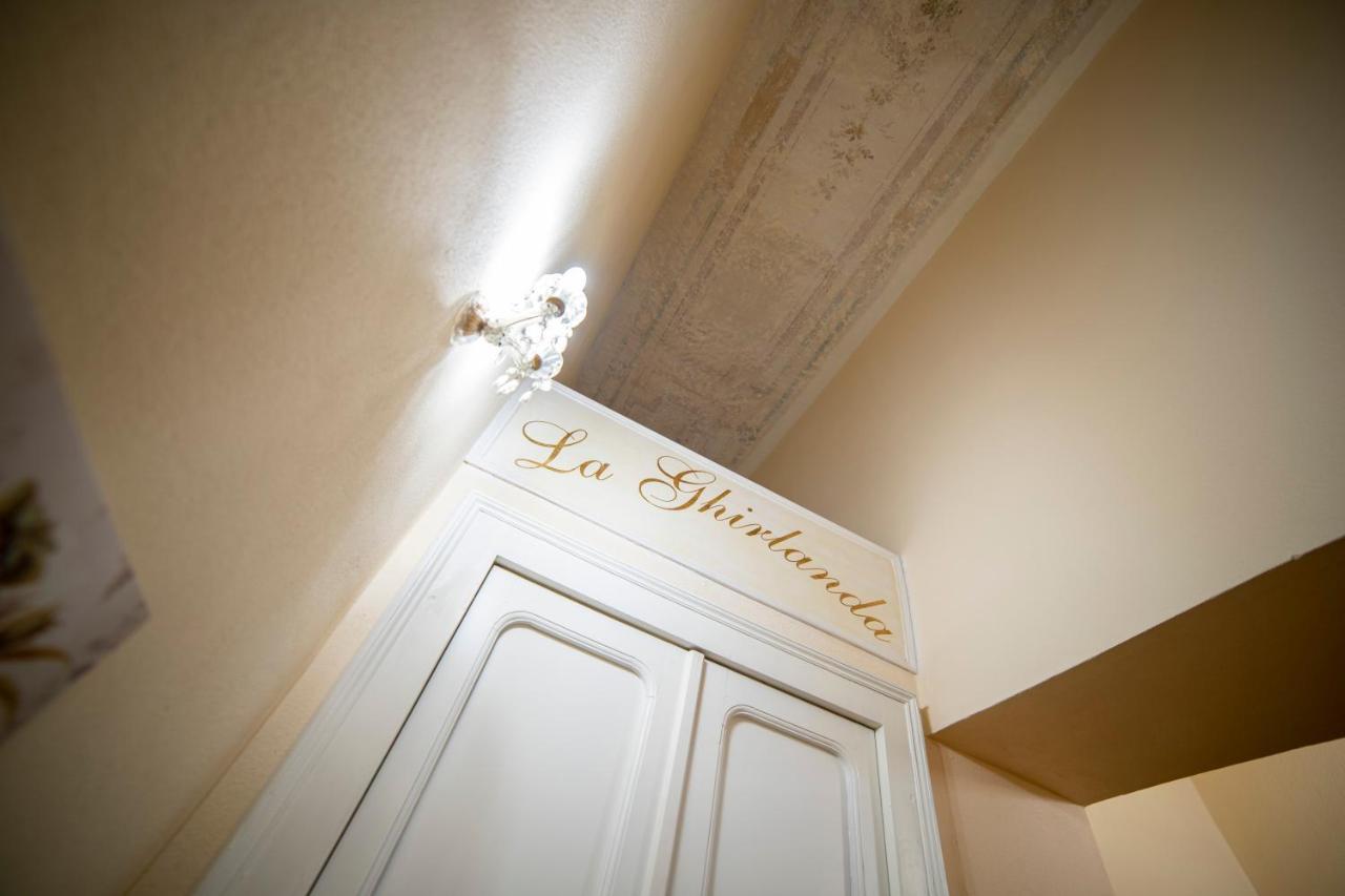 La Ghirlanda B&B カリアリ エクステリア 写真